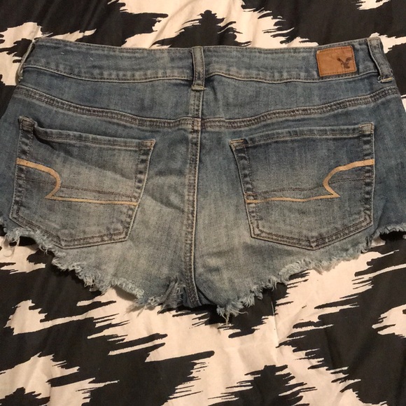 Shorts - Picture 3 of 3